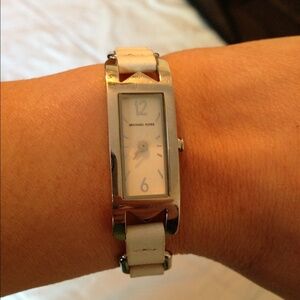 Michael Kors Watch 🕙